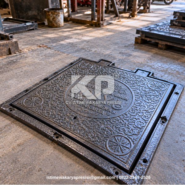 Manhole Cover Ornamental Besi Cor
