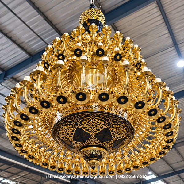 Lampu Gantung Antik Kuningan